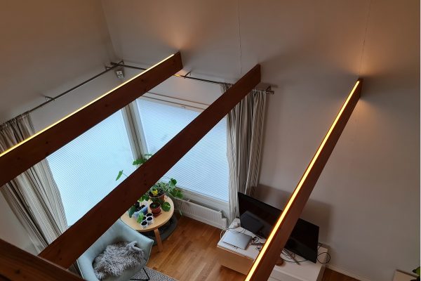 Indirekte Beleuchtung für das Wohnzimmer, Installation von LED-Lichtbändern Indirekte Beleuchtung für das Wohnzimmer, Installation von LED-Lichtbändern